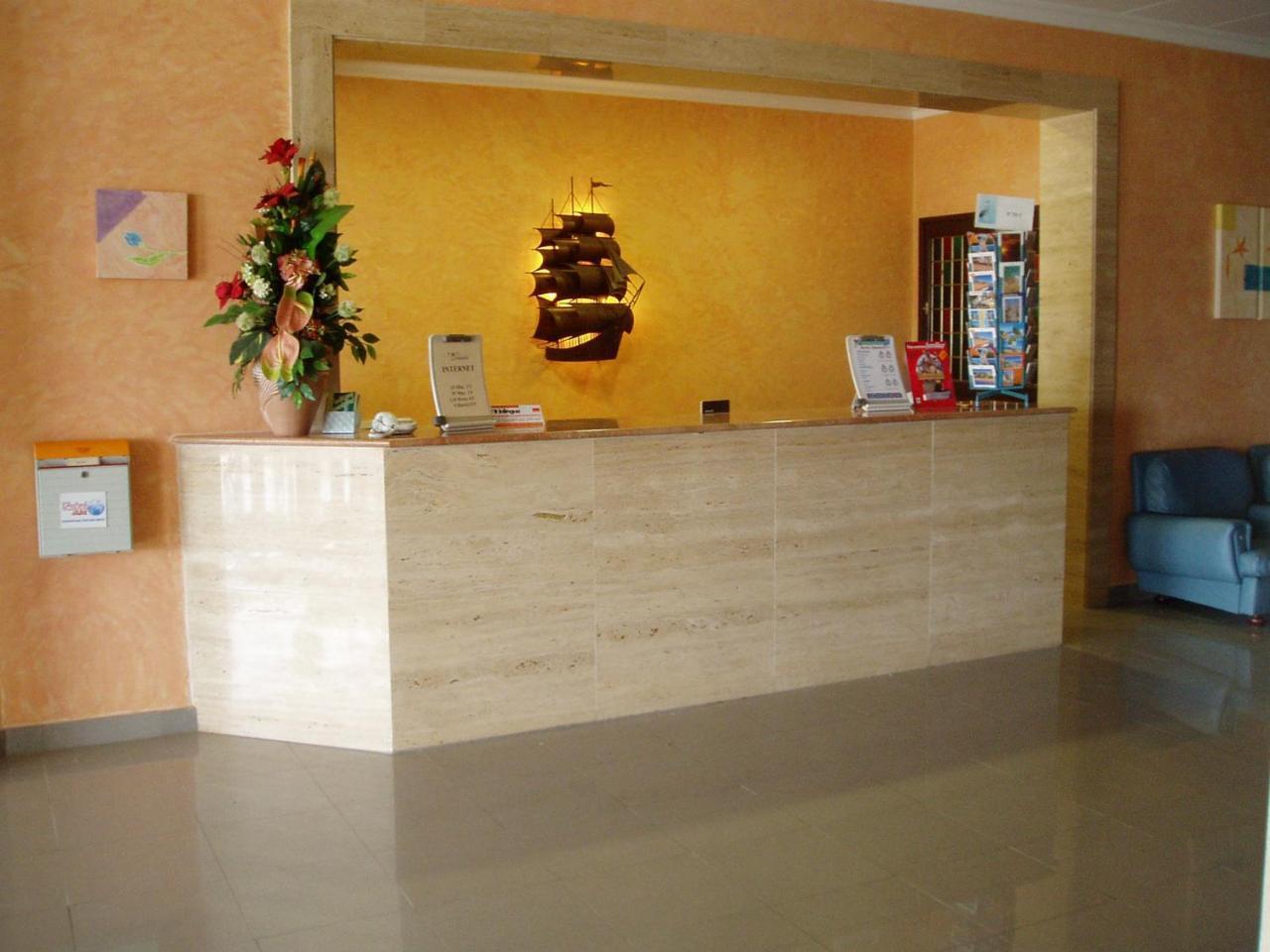 Hotel Fragata 칼레라 외부 사진